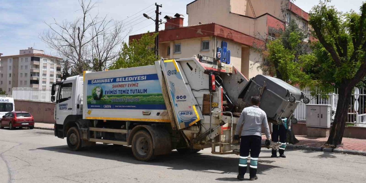 Şahinbey Temizlik Ekipleri Bayram Boyunca Görevdeydi