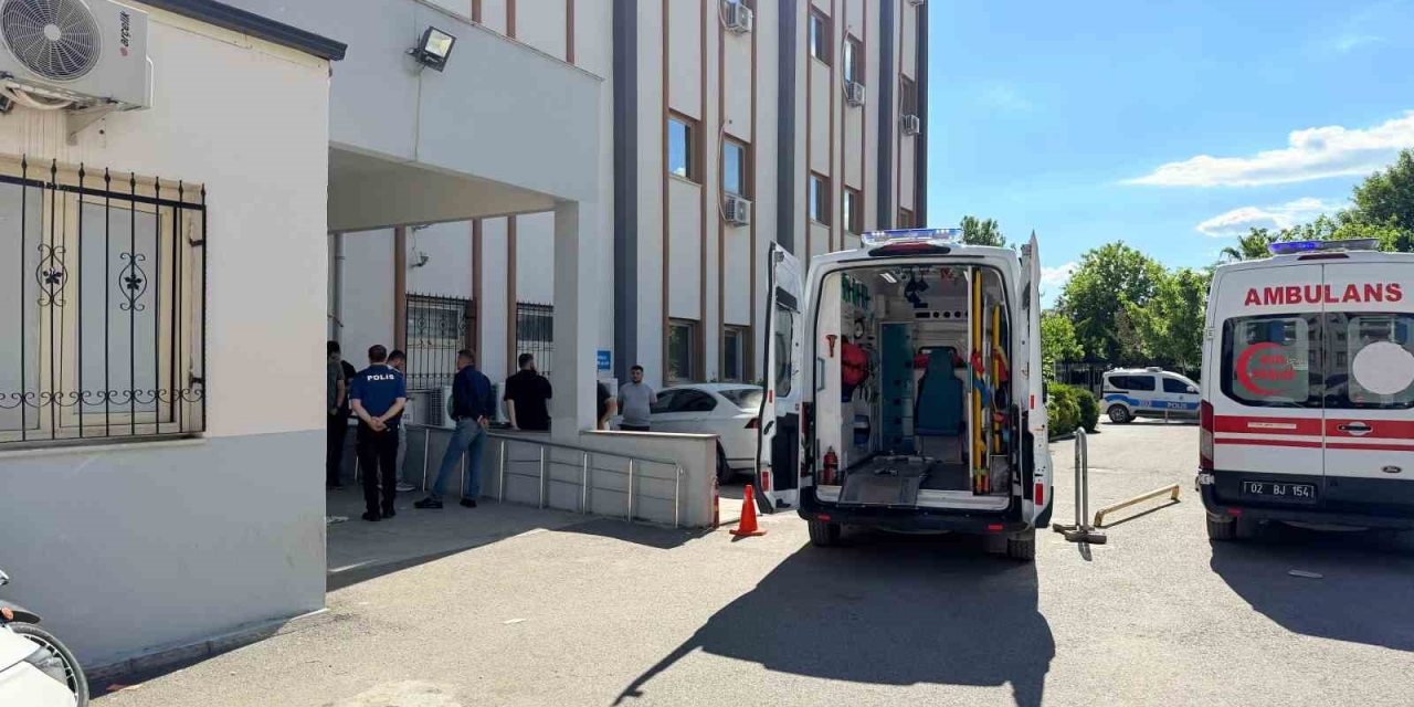 Baraj Yolunda Motosiklet Kazası: 2 Yaralı