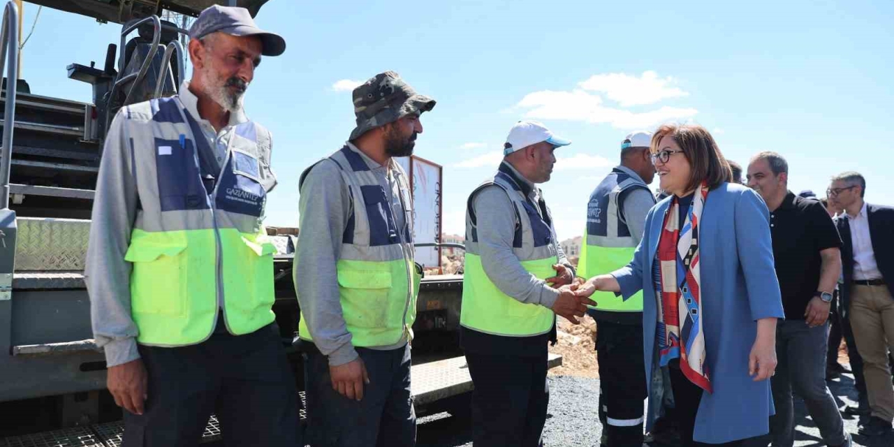 Gaziantep Büyükşehir Asfalt Sezonunu Açtı