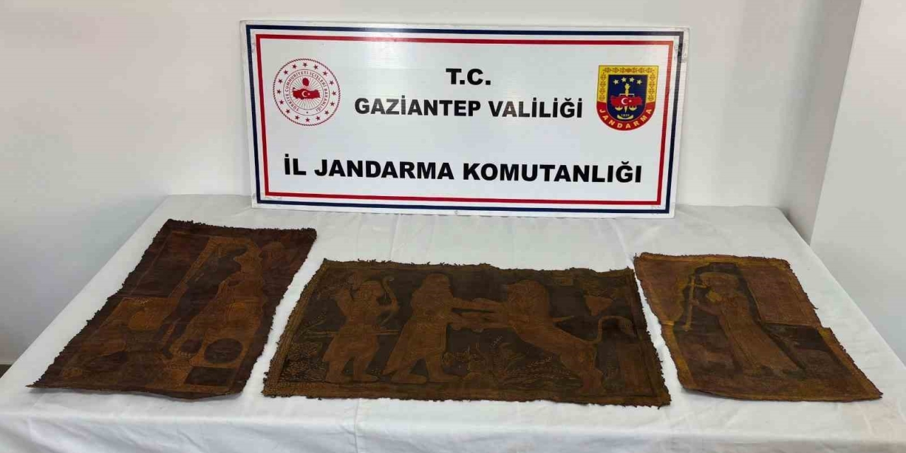 Gaziantep’te İbranice Altın Yazmalı 3 Adet Tarihi Eser Tablo Ele Geçirildi: 3 Gözaltı