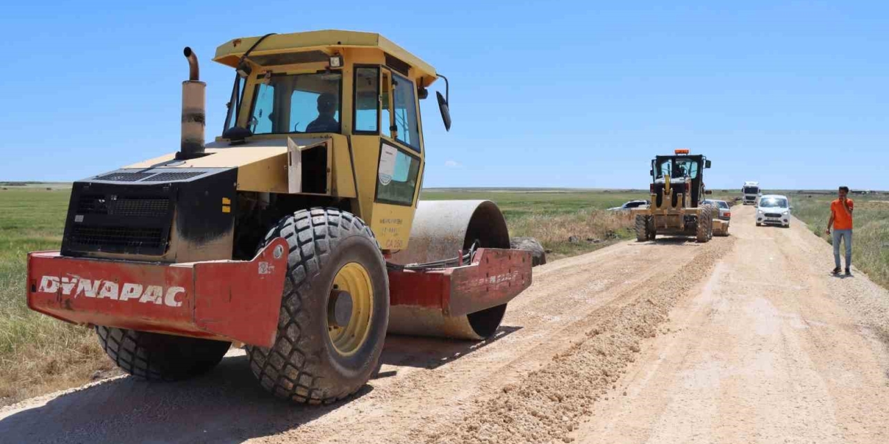 Hilvan Kırsalında Yollar Yenileniyor