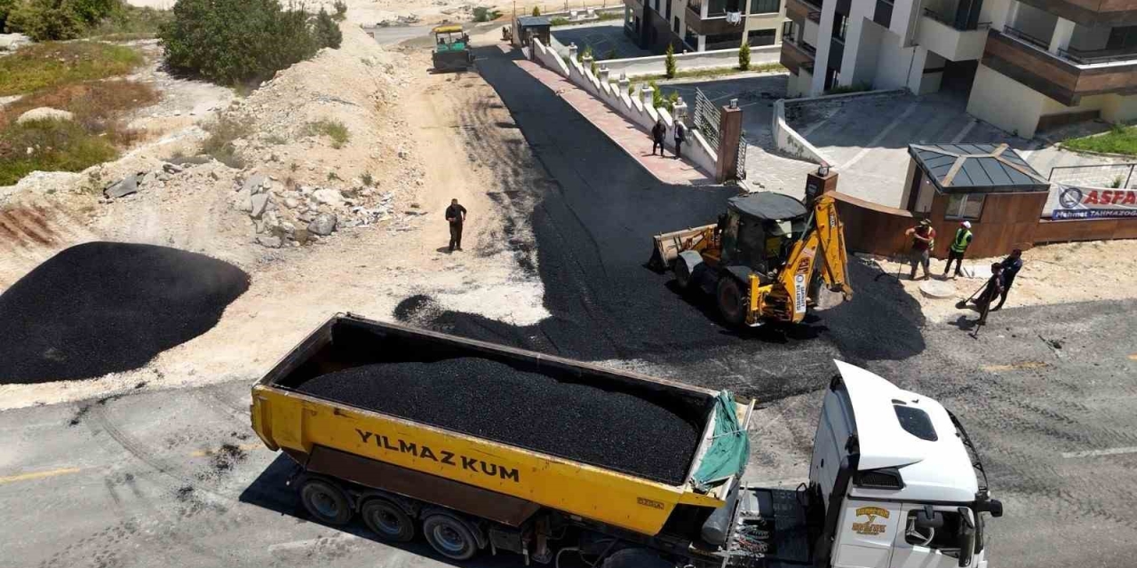 Şahinbey’de Konforlu Ulaşım İçin Asfalt Çalışmaları Yapılıyor
