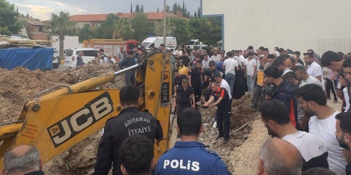 Baba Ve Oğlu Göçük Altında Kaldı: 2 Yaralı