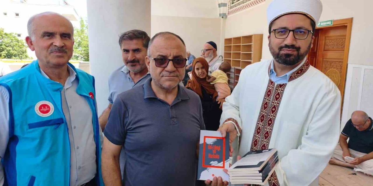 Adıyaman’da Cemaate Aşure İkramı