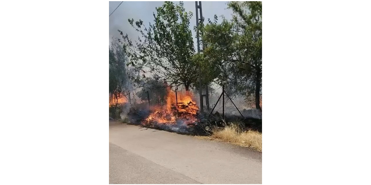 Karadağ Ormanlık Alanda Çıkan Yangın Korkuttu
