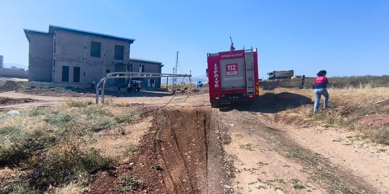 Hafriyat Kamyonu Elektrik Tellerini Kopardı