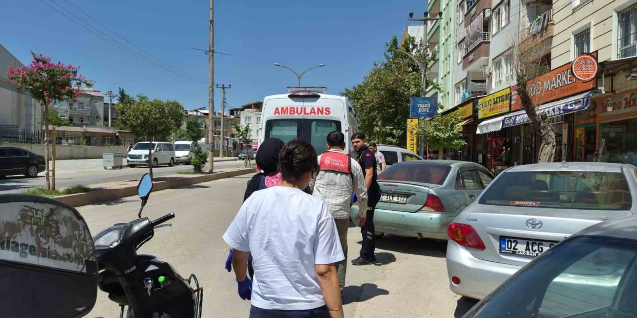 Rögar Kapağı Çevresindeki Çukur Kazaya Neden Oldu: 1 Yaralı