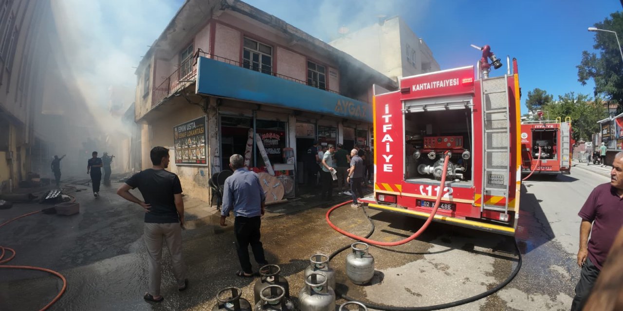 Başkan Hallaç'tan Adeviye Bulvarı'ndaki Yangınla İlgili Açıklama
