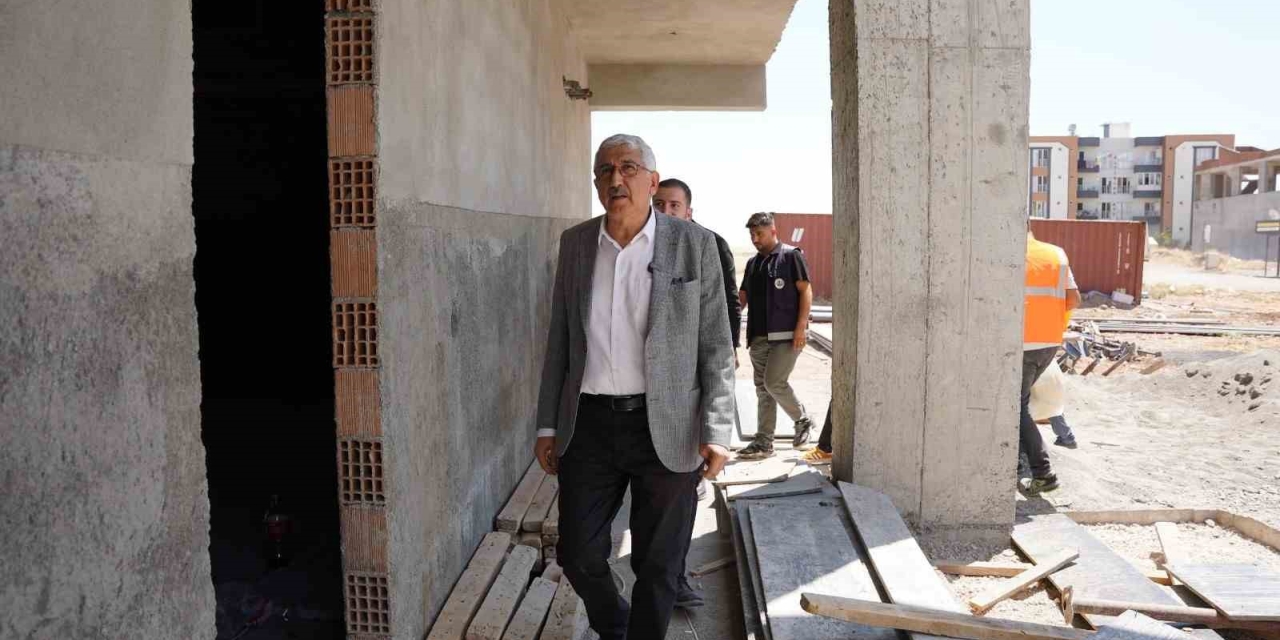 Kahta’da Kadınlara Özel Yaşam Ve Yüzme Merkezi Yükseliyor