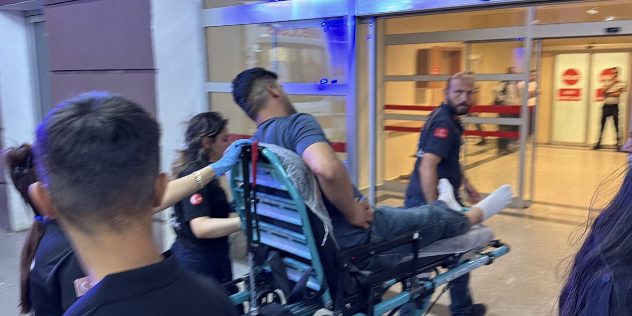 "Ne Bakıyorsun" Kavgasında 3 Kişi Bıçak ve Silahla Yaralandı