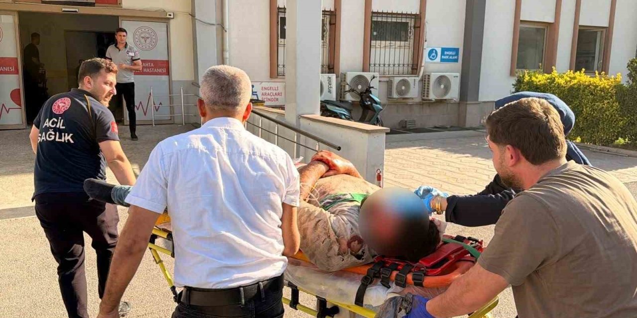 Kahta'da Otomobil İle Motosiklet Çarpıştı: 1 Ağır Yaralı