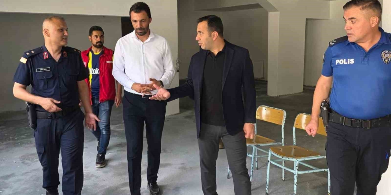 Kaymakam Algın, Gölbaşı Gençlik Merkezini Ziyaret Etti