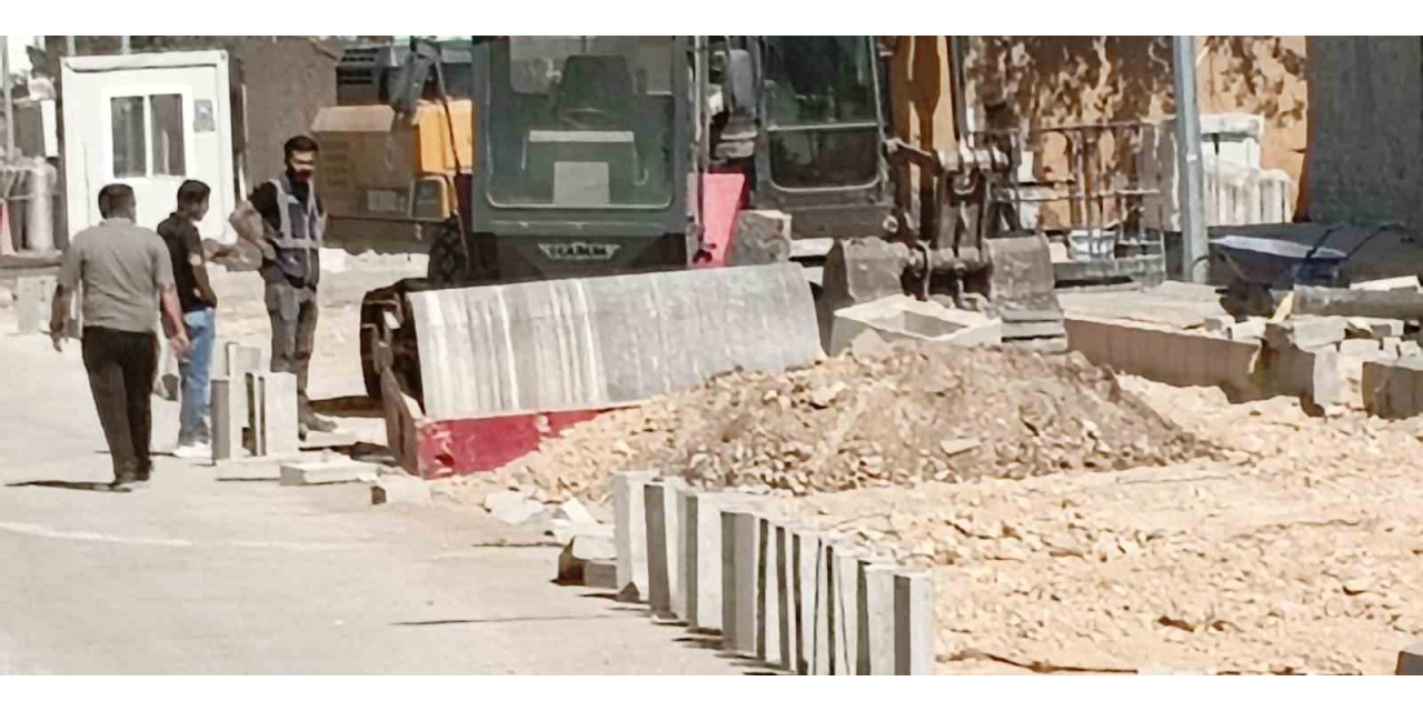 İnşaat İşçisi Silindirin Çarpması Sonucu Yaralandı