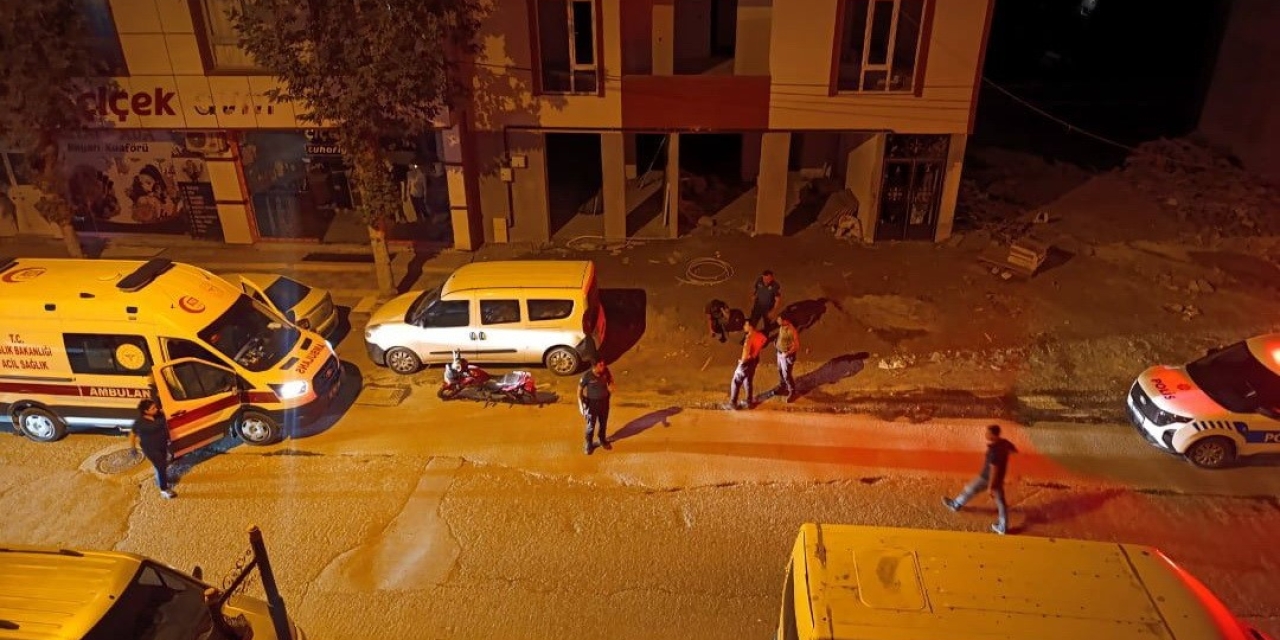 Cadde Ortasında Saldırıya Uğrayan Genç Yaralandı