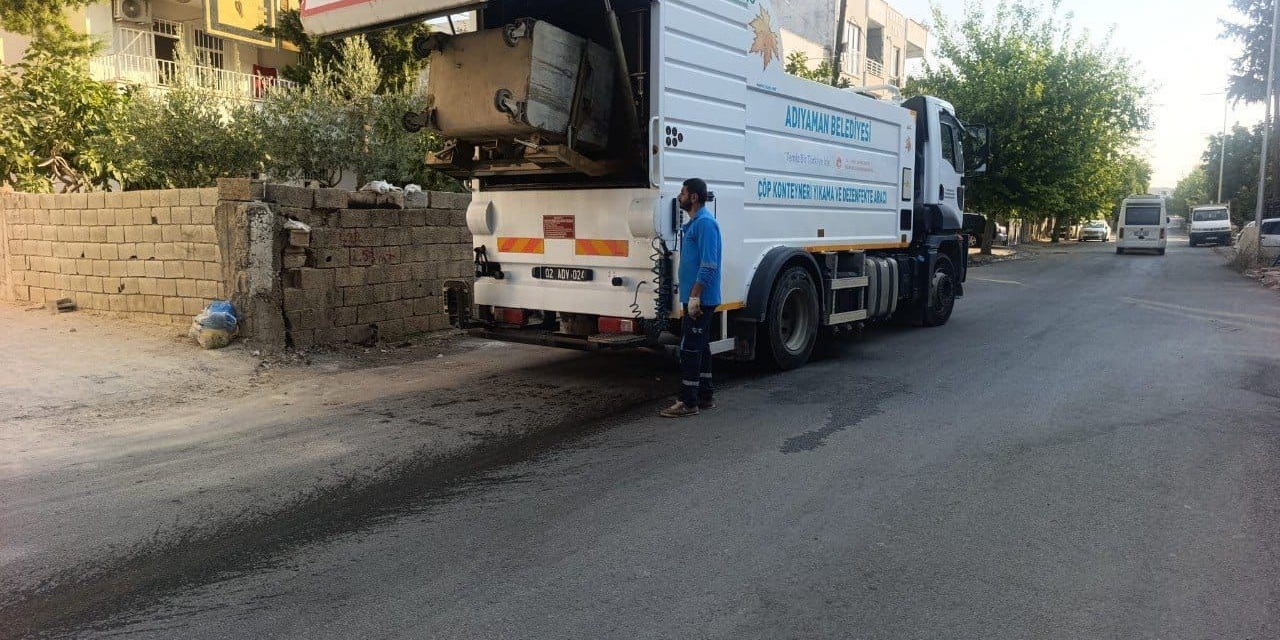 Adıyaman’da 33 Mahallede Konteyner Temizliği