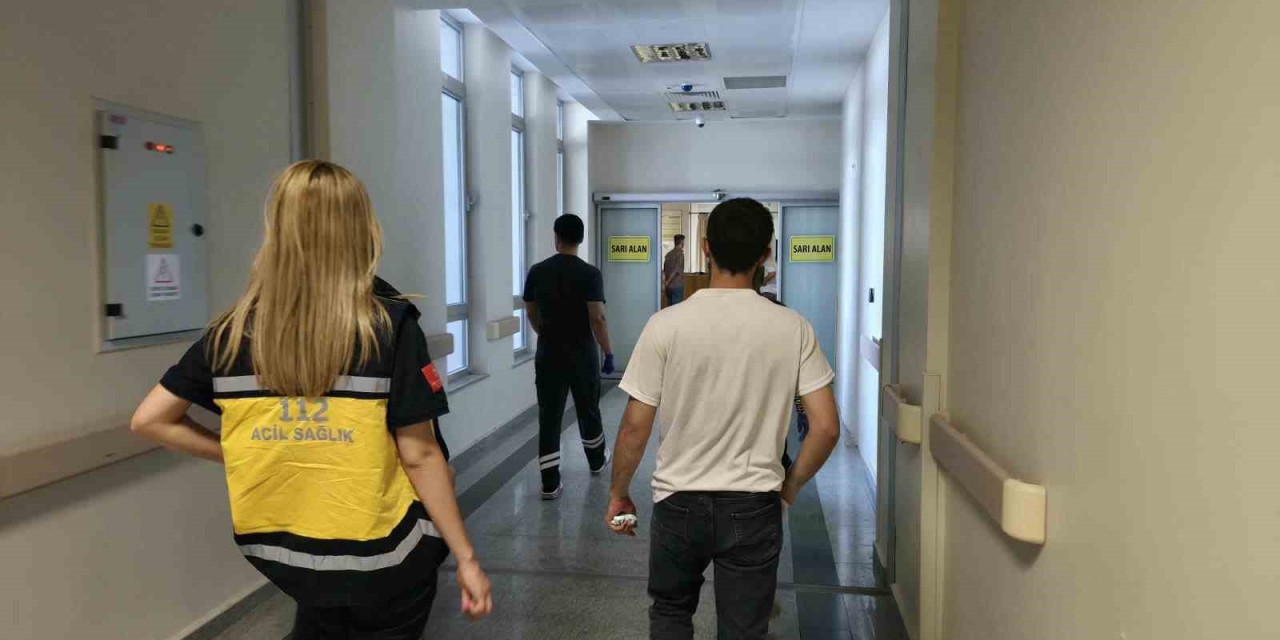 Başına Fayans Düşen İşçi Yaralandı