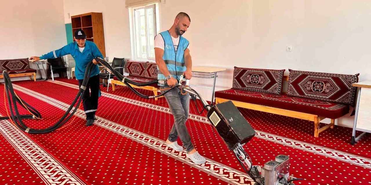Adıyaman’da İbadethanelerde Temizlik Çalışması
