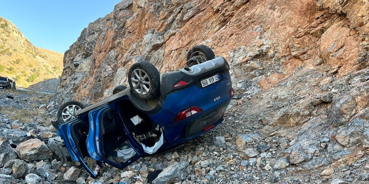 Otomobil Şarampole Yuvarlandı: 1’i Çocuk 5 Kişi Yaralandı