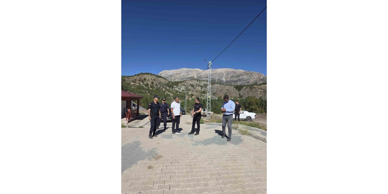 Kaymakam Algın, Deprem Konutlarındaki Çalışmaları İnceledi