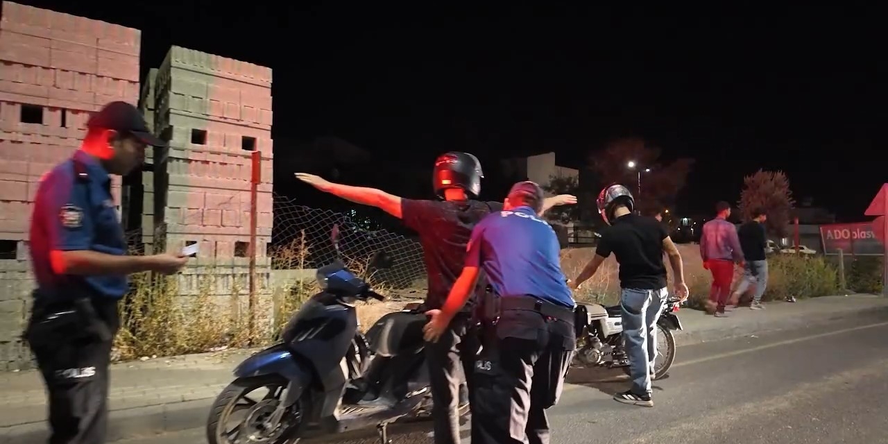 Asayiş Uygulamasında 2 Aranan Şahıs Yakalandı