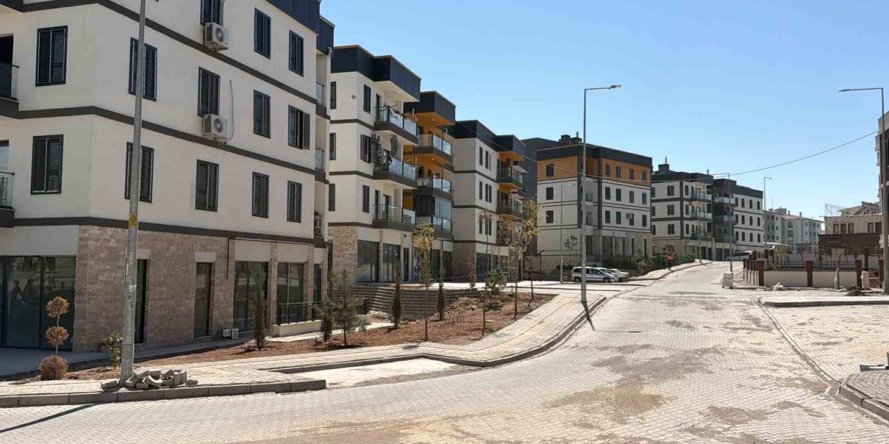 Adıyaman’da Eski Yapıların Yerini Modern Konutlar Aldı