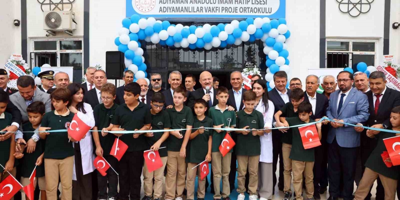Adıyaman’da 16 Derslikli İmam Hatip Ortaokulu Açıldı
