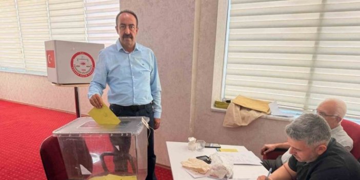 Adıyaman Veteriner Hekimleri Odasında Orhan Öztürk Güven Tazeledi