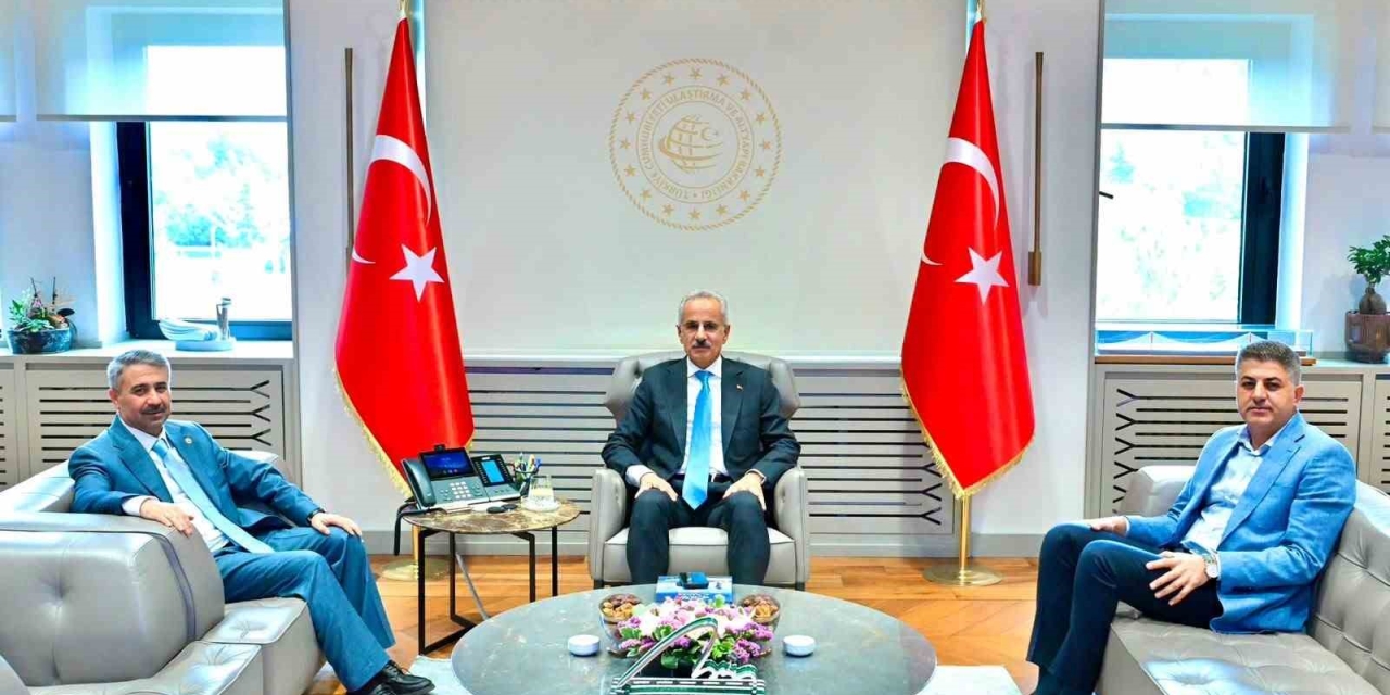 Milletvekili Alkayış: "atatürk Bulvarı’nda 12 Kilometrelik Yan Yollarımızı Yeniliyoruz"
