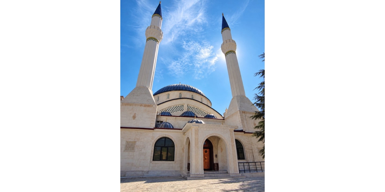Sincik’te Söğütlü Camii Ve Gençlik Merkezi’nde Çalışmalar Sürüyor