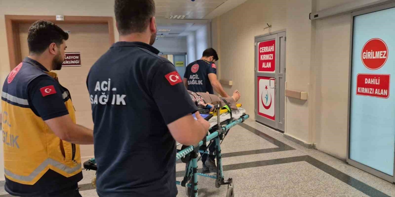 Üç Tekerlekli Motosiklet Devrildi: 2 Yaralı