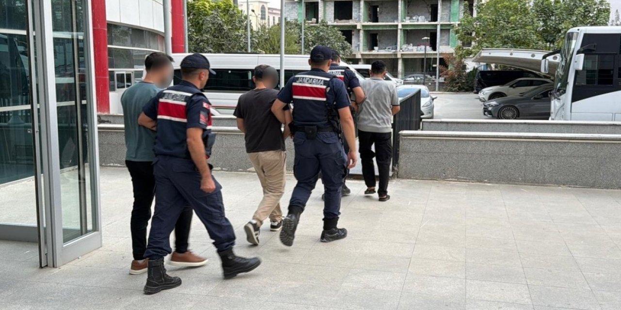 Adıyaman’da Deaş Operasyonunda 5 Şahıs Tutuklandı