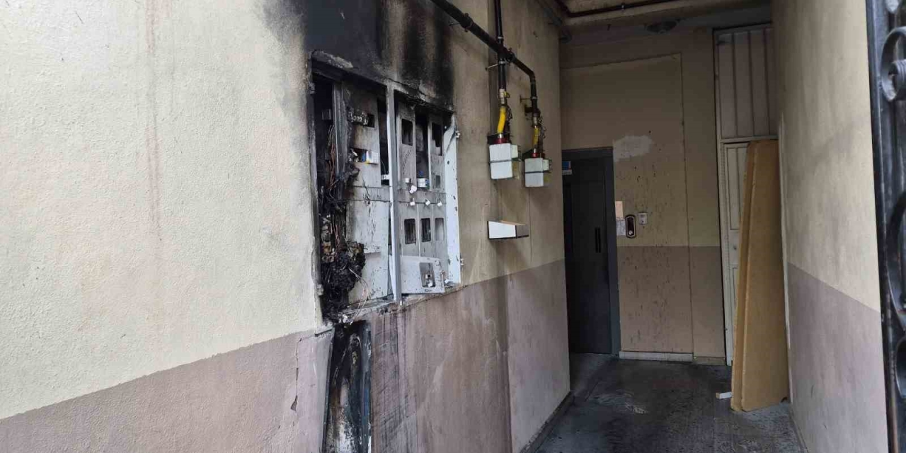 Elektrik Panosunda Çıkan Yangın Korkuttu