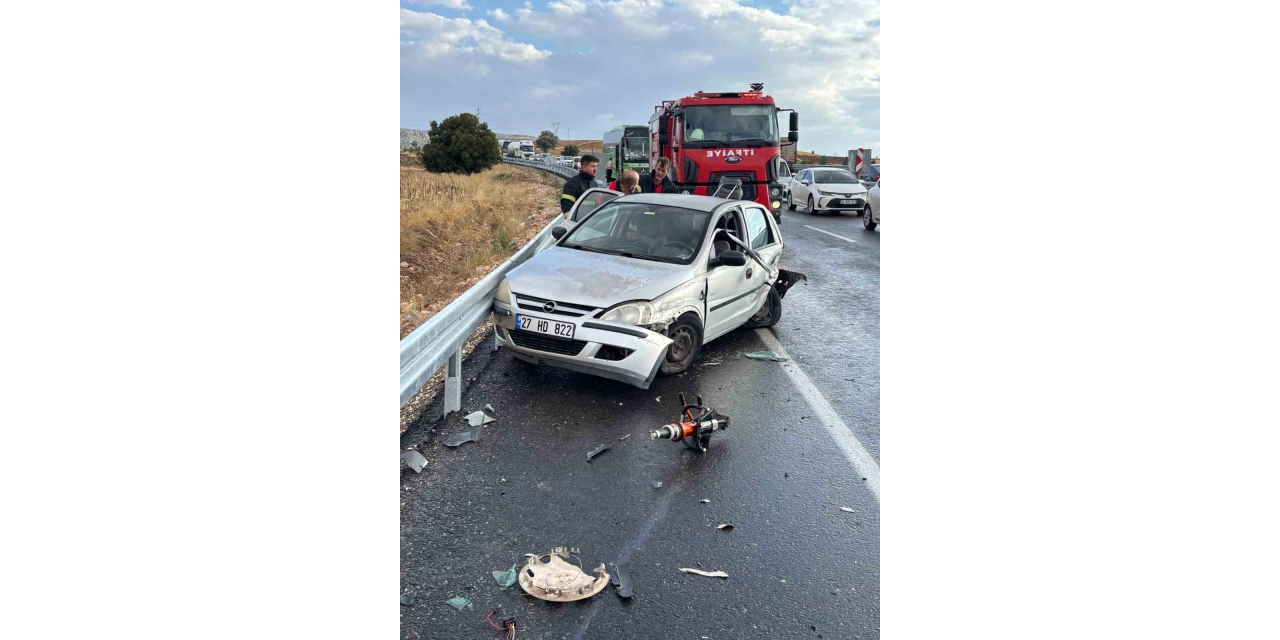 Adıyaman’da Dört Araç Zincirleme Kaza Yaptı: 4 Yaralı