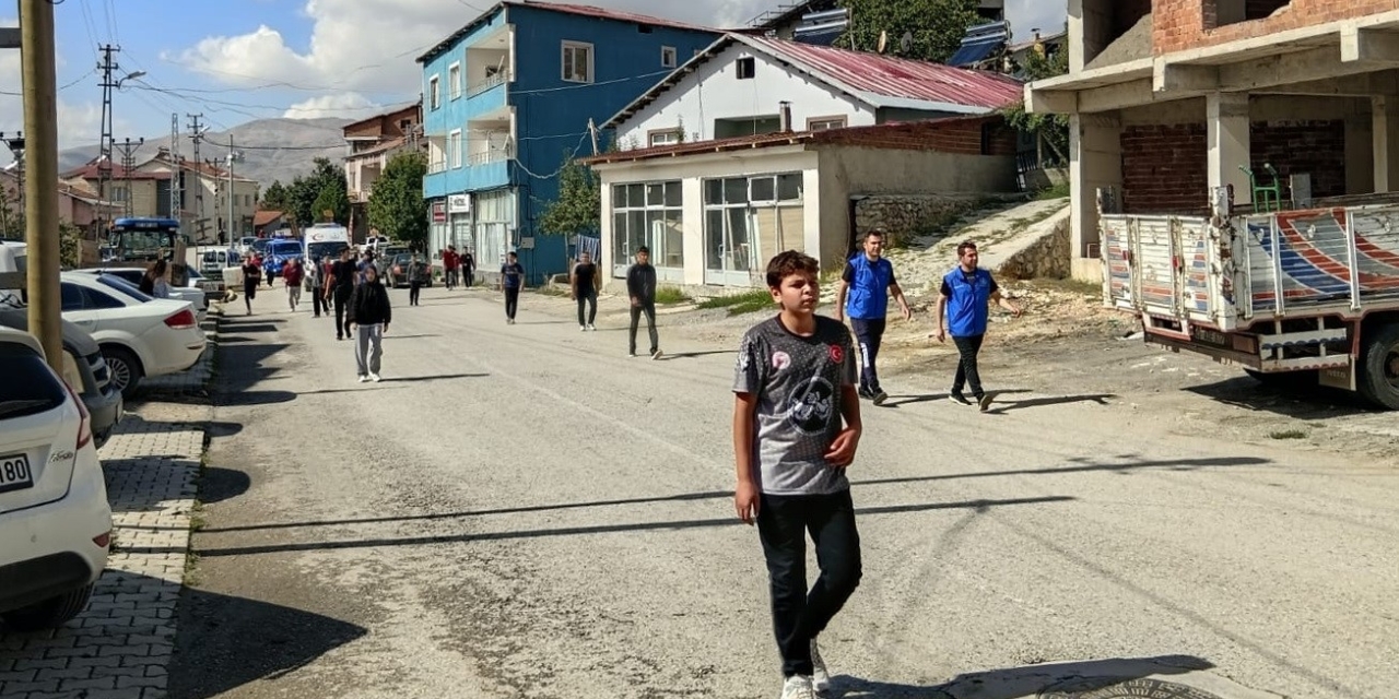Çelikhan’da Ödüllü Atletizm Koşusu Düzenlendi