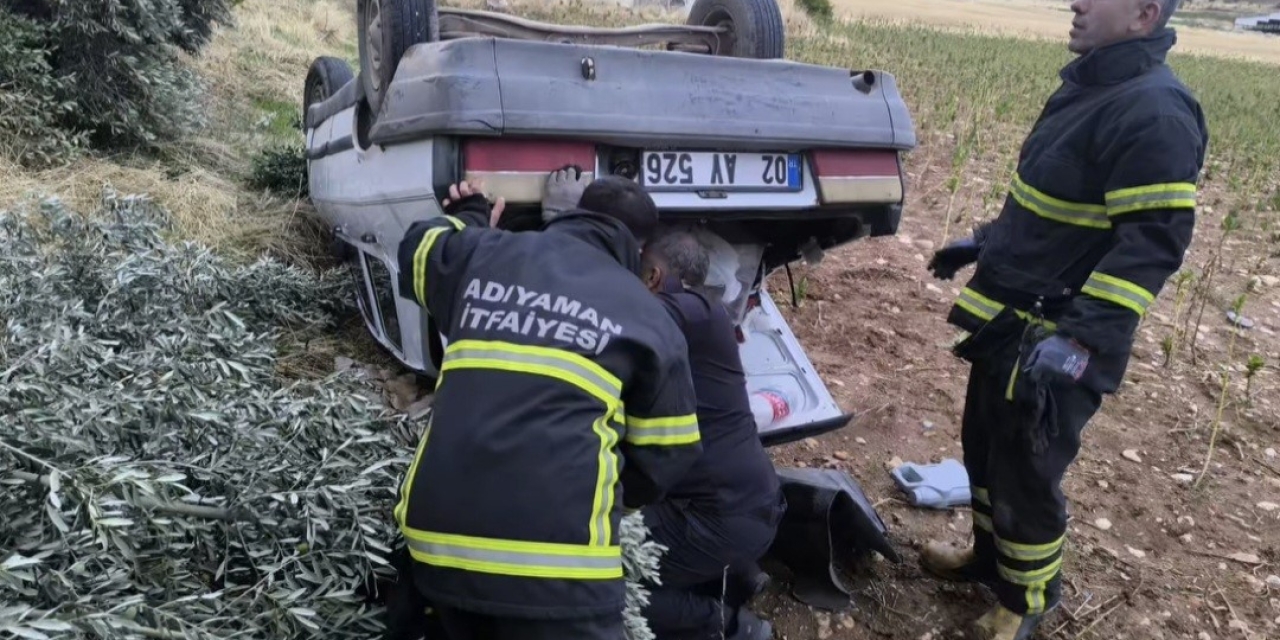 Adıyaman’da Otomobil Şarampole Devrildi: 1 Yaralı
