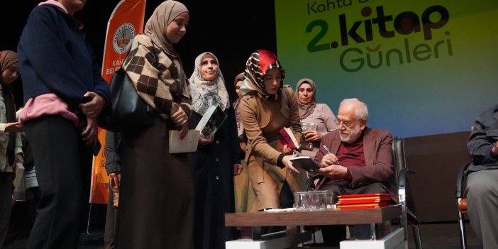 İhsan Süreyya Sırma, Kâhta 2. Kitap Günleri’nde Okurlarıyla Buluştu