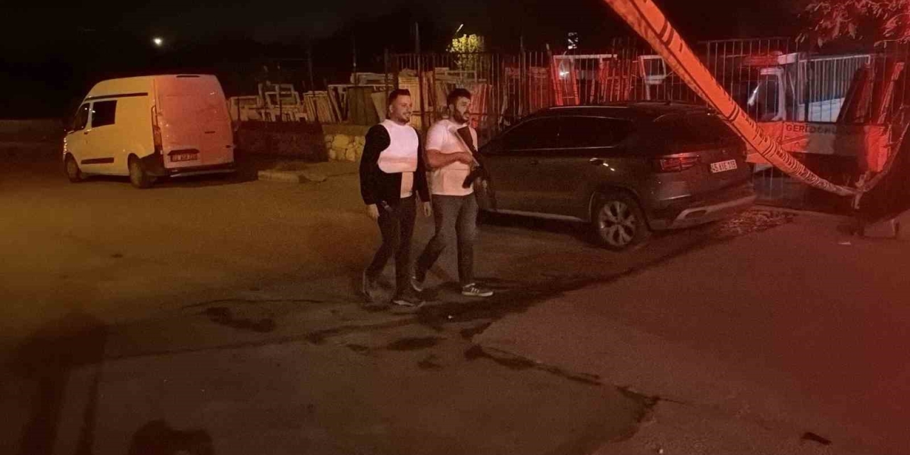 Yüksek Sesli Müzik Tartışması Silahlı Çatışmaya Dönüştü: 5 Yaralı