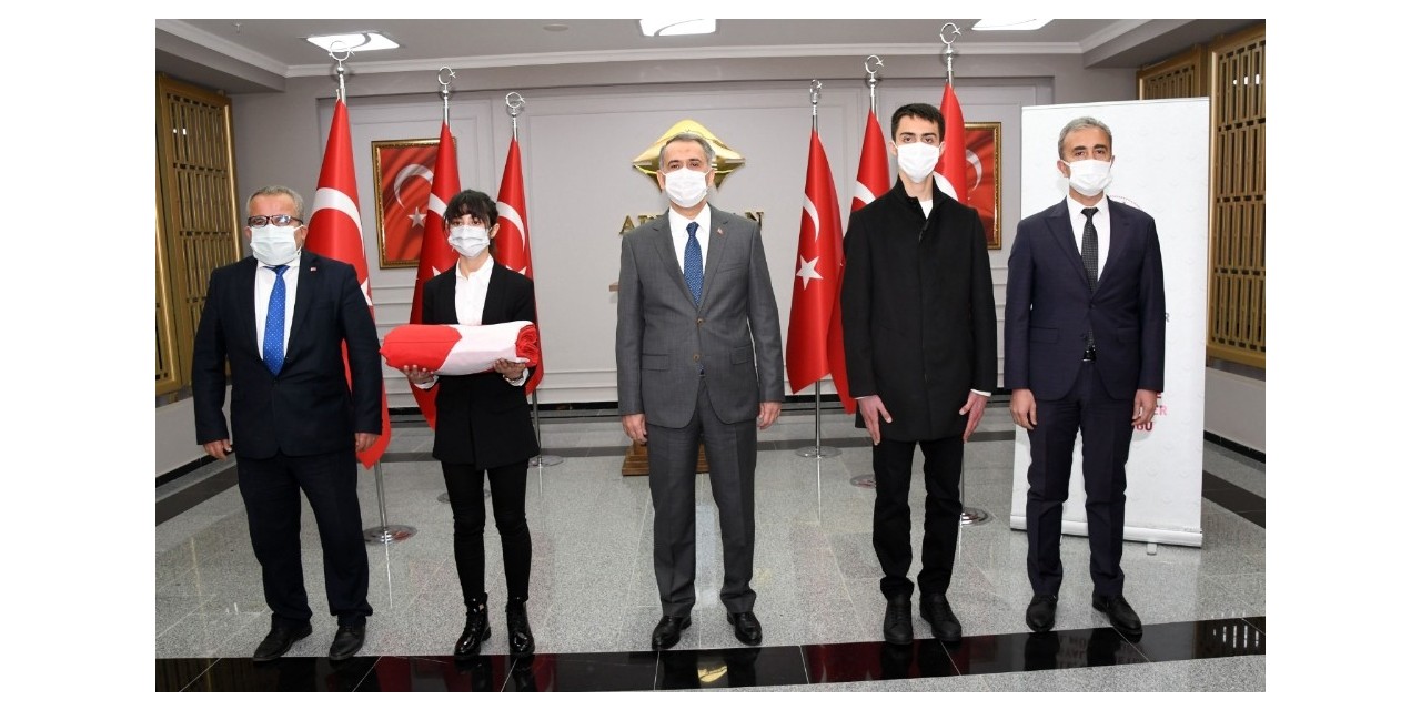Şanlı Türk Bayrağı Şanlıurfa’dan Teslim Alınarak Gaziantep’e Uğurlandı