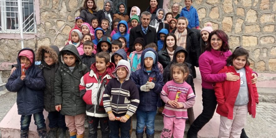 Gölbaşı İlçesinde ‘bir Çocukta Sen Güldür’ Projesi