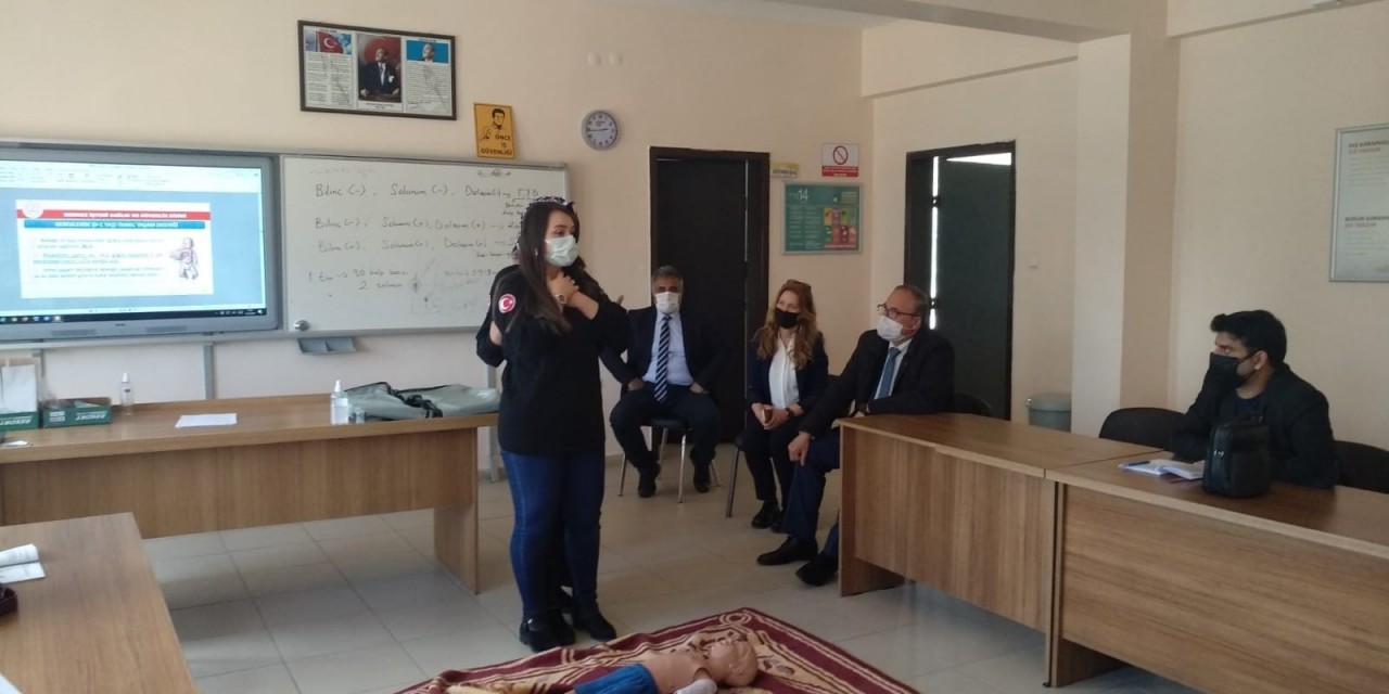 Çocuklar İlk Yardımla Daha Güvende