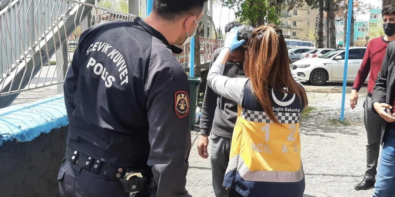 Boşanma Davasında Bıçaklı Kavga: 1 Yaralı