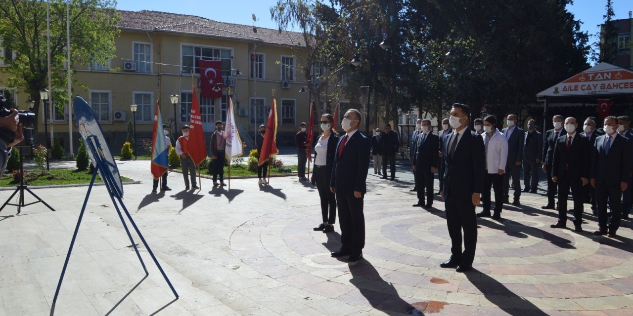 Besni’de 23 Nisan Düzenlenen Törenle Kutlandı