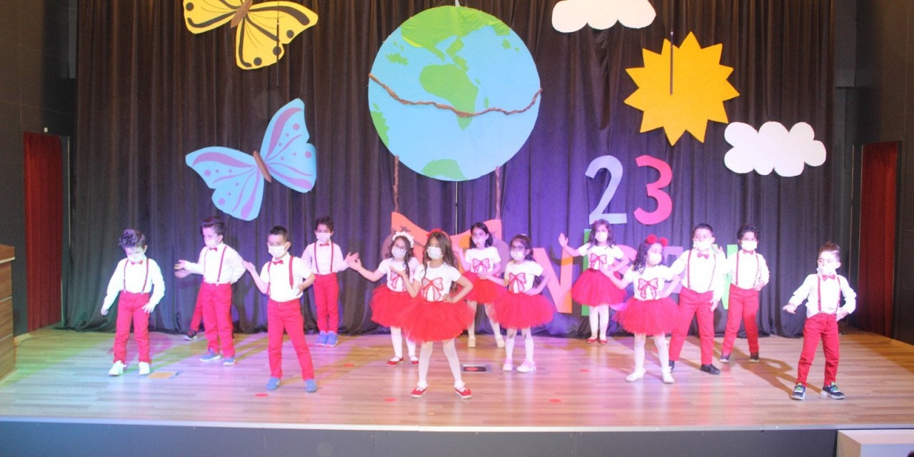 Minik Öğrenciler 23 Nisan’ı Kutladı