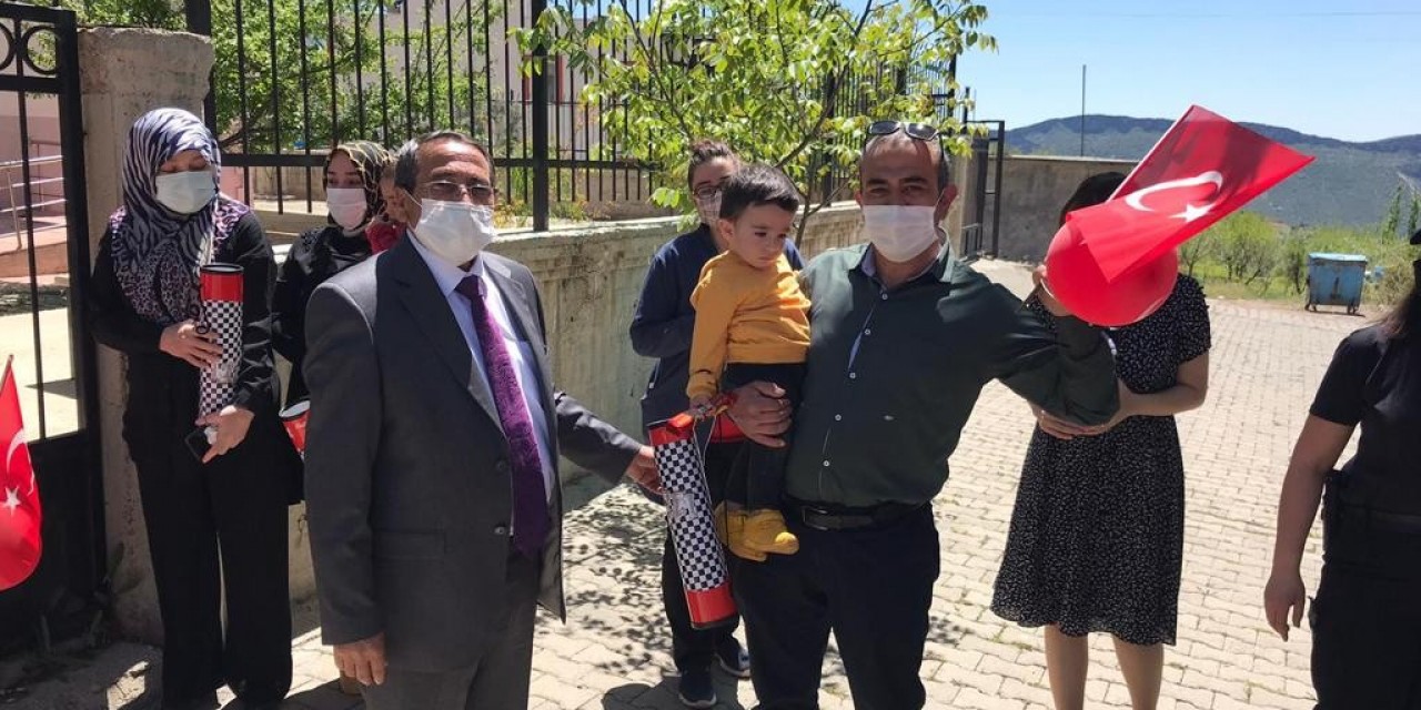 Başkan Kılıç, Çocukların Hediyelerini Unutmadı
