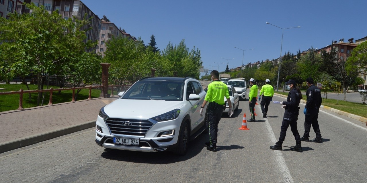 Besni’de Tam Kapanma Başladı