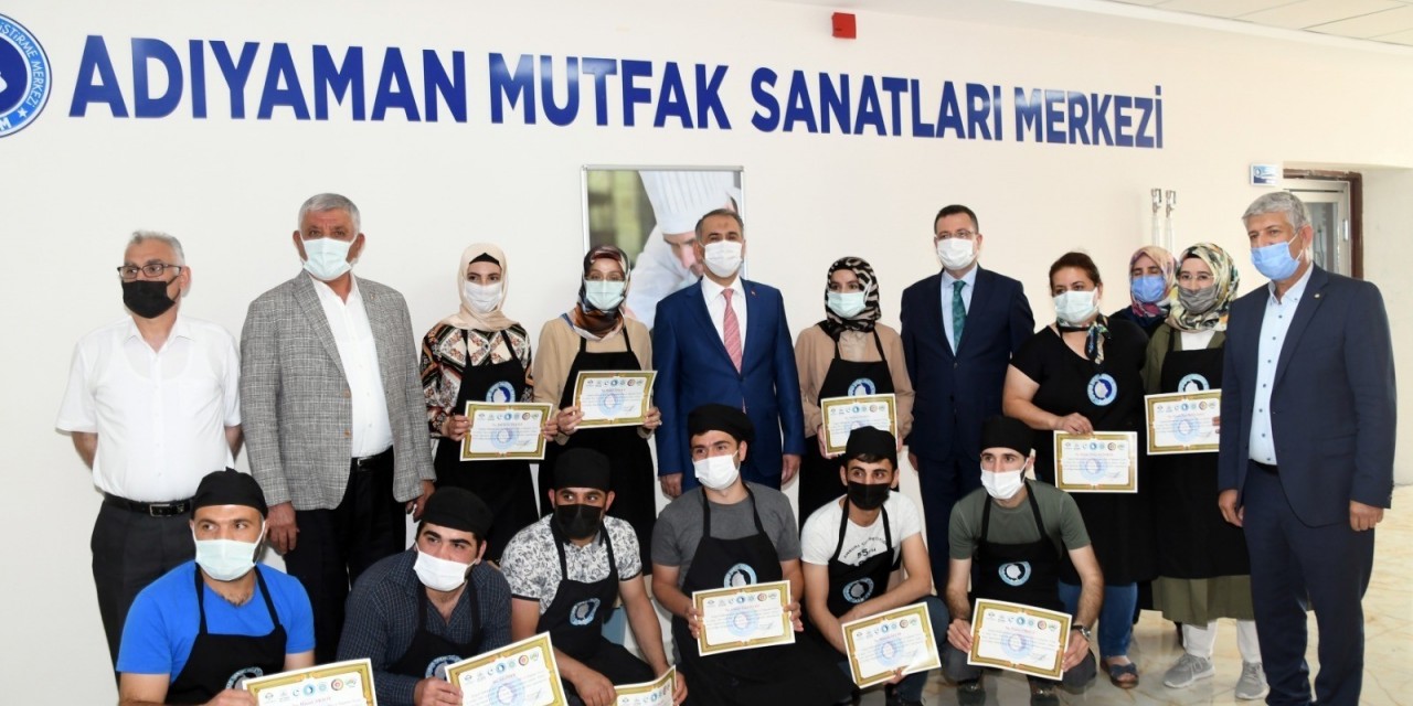 Asgem’de Kursiyerler Sertifikalarını Aldı