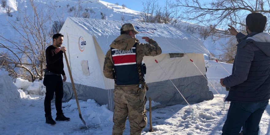 Sincikli Depremzedelere Yardımlar Ulaştırılıyor