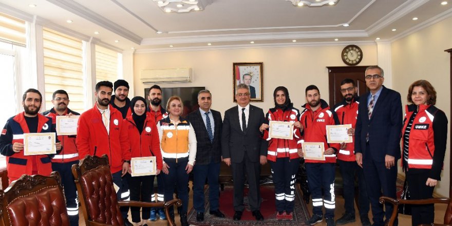 Kahramanlar Ödüllendirildi