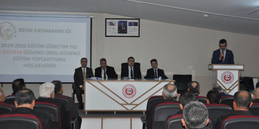 Güvenli Okul Güvenli Eğitim Toplantısı Yapıldı