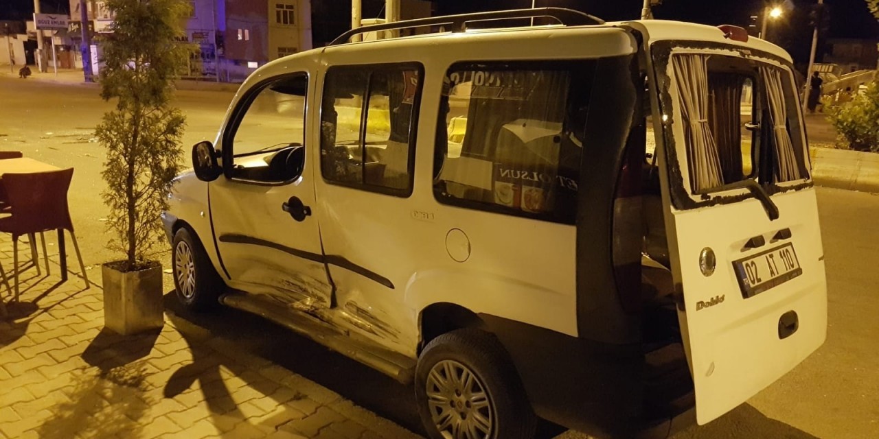 Alkollü Olduğu İddia Edilen Sürücü Kazaya Neden Oldu